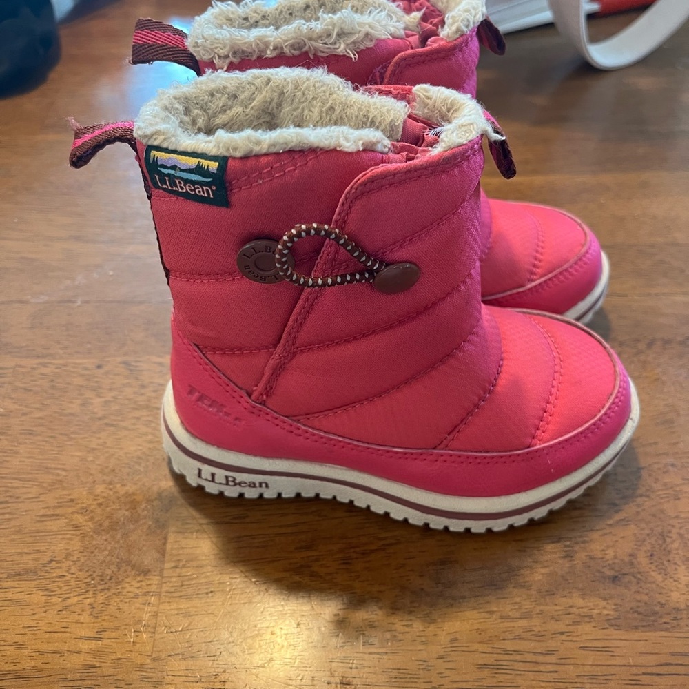 L.L. Bean Kids Fuchsia Snow Boots